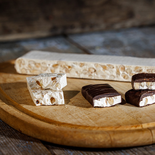 Torrone ricoperto al cioccolato 